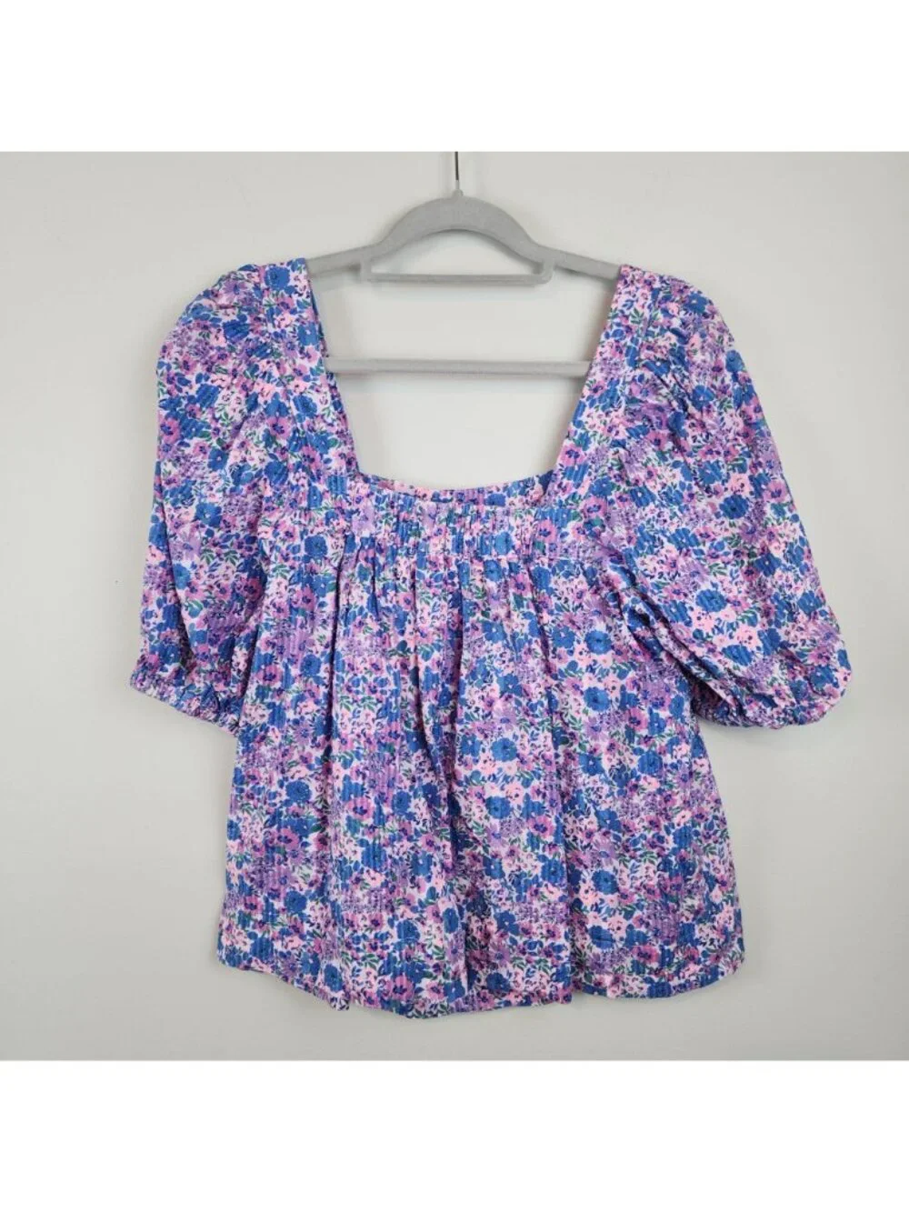 Vineyard Vines Seersucker Square Neck sz M  Floral Puff Sleeve Cotton Blouse